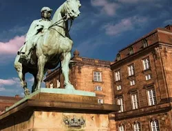 The Murder at Christiansborg Palace: Interactive Self-Guided Mystery Hunt